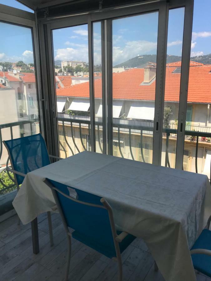Hotel 4 A 6 Personnes Sur La Coulee Verte Nizza Exterior foto