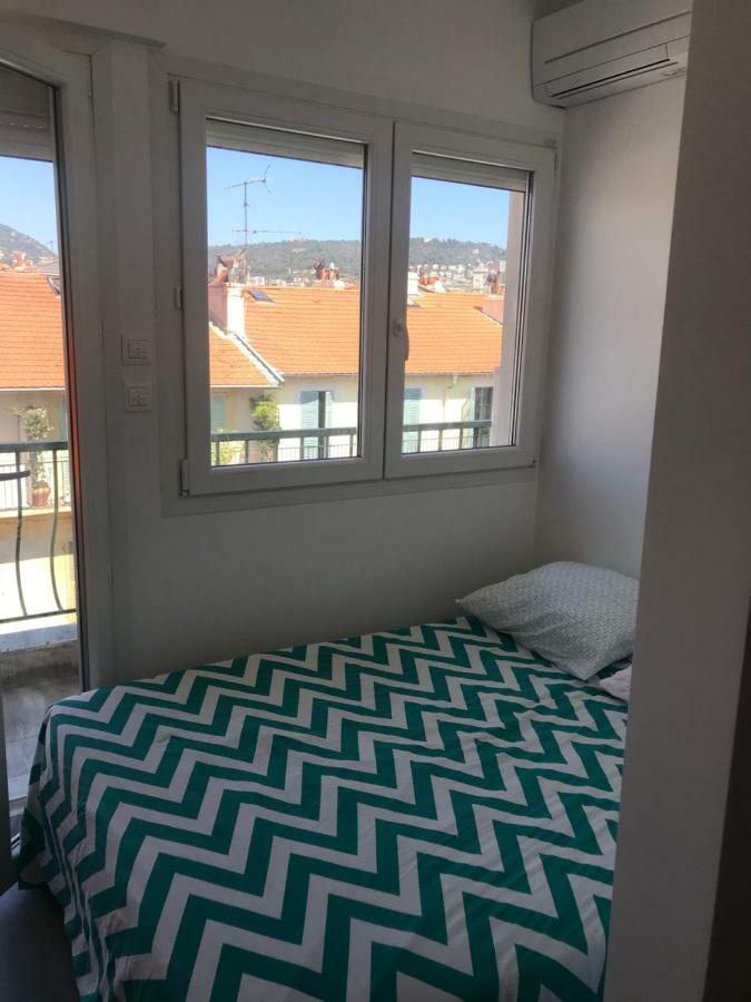 Hotel 4 A 6 Personnes Sur La Coulee Verte Nizza Exterior foto